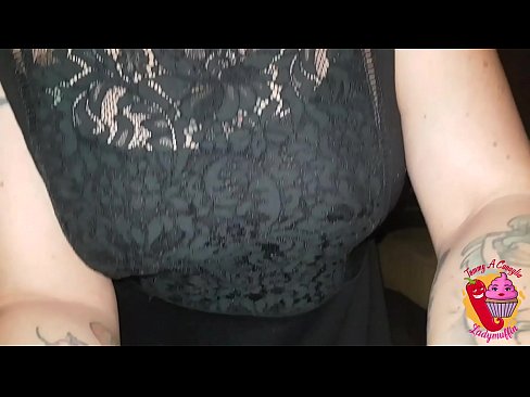 ❤️ A meia-irmã lhe dá um broche e o espanhol ❤ Sexo vídeo em nós